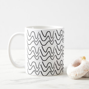 Schwarz-weißes Wellenstreifenmuster Kaffeetasse