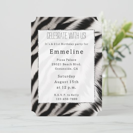 Schwarz-weißes Zebra Einladung (Stehend Vorderseite)