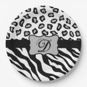 Schwarz-weißes Zebra Leopard-Monogramm Pappteller (Vorderseite)