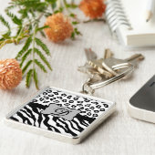 Schwarz-weißes Zebra Leopard-Monogramm Schlüsselanhänger (Seite)