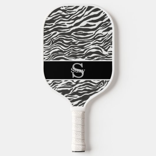 Schwarz-weißes Zebra-Tiermuster Anfangsmonogramm Pickleball Schläger (Vorderseite)