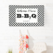 Schwarz | White Karos Baby Q GRILLEN Dusche Banner (Insitu)