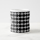 Schwarz | White Lilie Monogram Pattern Jumbo-Tasse (Vorderseite)