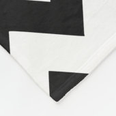 Schwarz Zickzack mit grauem Personalisiertem Namen Fleecedecke (Ecke)