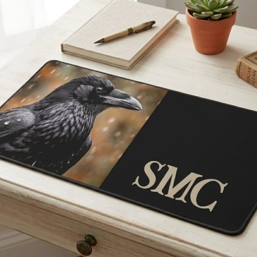 Schwarzdrache mit Monogramm Schreibtischunterlage