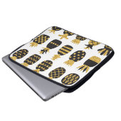 Schwarze Ananas: Einzigartiges texturiertes Set Laptopschutzhülle (Vorne Knopf)