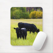 Schwarze Angus-Paare auf dem Gebiet Mousepad (Mit Mouse)