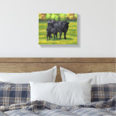 Schwarze Anguskühe und Niedliches Kalb im Sommerwe Leinwanddruck (Insitu (Schlafzimmer))