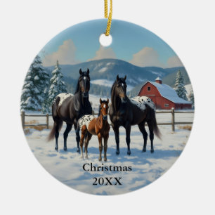Schwarze Appaloosa Pferde auf einem Bauernhof im W Keramik Ornament