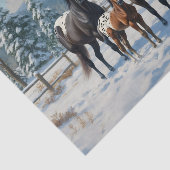 Schwarze Appaloosa Pferde auf einem Bauernhof im W Seidenpapier (Ausschnitt)