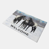 Schwarze Appaloosa Pferde im Schnee Fußmatte (Schrägansicht)