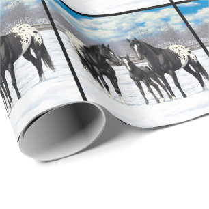 Schwarze Appaloosa Pferde im Schnee Geschenkpapier