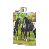 Schwarze Appaloosa Pferde im Sommer Weide Flachmann (Links)