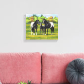 Schwarze Appaloosa Pferde im Sommer Weide Leinwanddruck (Insitu (Wohnzimmer))