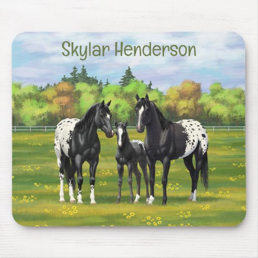 Schwarze Appaloosa Pferde im Sommer Weide Mousepad (Vorne)