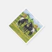 Schwarze Appaloosa Pferde im Sommer Weide Serviette (Ecke)
