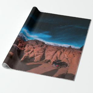 SCHWARZE AUTOS IN DER NÄHE DER ROCKFORMATIONEN GESCHENKPAPIER