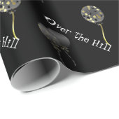 Schwarze Ballone über dem Hügel-Packpapier Geschenkpapier (Rolleneckpunkt)