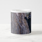 schwarze Bärenjunge Jumbo-Tasse (Vorderseite)