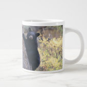 schwarze Bärenjunge Jumbo-Tasse (Rechts)