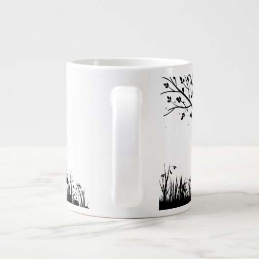 Schwarze Bäume auf weißem Hintergrund Jumbo-Tasse (Rückseite)