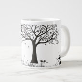 Schwarze Bäume auf weißem Hintergrund Jumbo-Tasse (Vorderseite Rechts)
