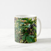 Schwarze Beeren Kaffeetasse (VorderseiteRechts)