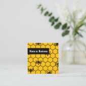 Schwarze Bienen auf gelben Waben Quadratische Visitenkarte (Stehend Vorderseite)