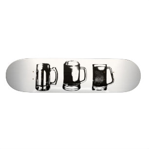 Schwarze Bier-Tassen-Silhouette // Skateboard