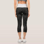 Schwarze Blätter und Weiß Capri Leggings (Rückseite)