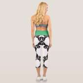 Schwarze Blume und Grün Capri Leggings (Rückseite)