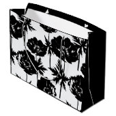 Schwarze Blume, weiß, monochrom Große Geschenktüte (Rückseite Schrägansicht)