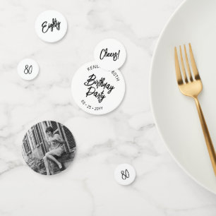 Schwarze Chic-Lettering 80. Geburtstagsfeier Foto Konfetti