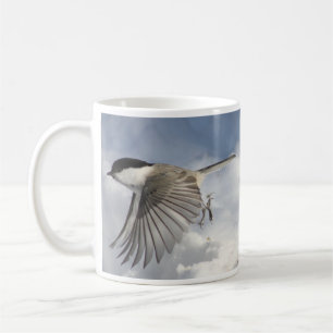 Schwarze Chickade im Flug Kaffeetasse
