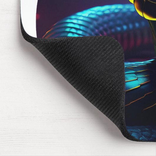 schwarze Cobra Schlange in deinem Gesicht Mousepad (Ecke)