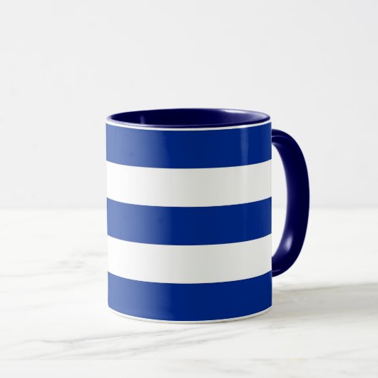 Schwarze Combo-Tasse mit kubanischer Flagge Tasse (VorderseiteRechts)