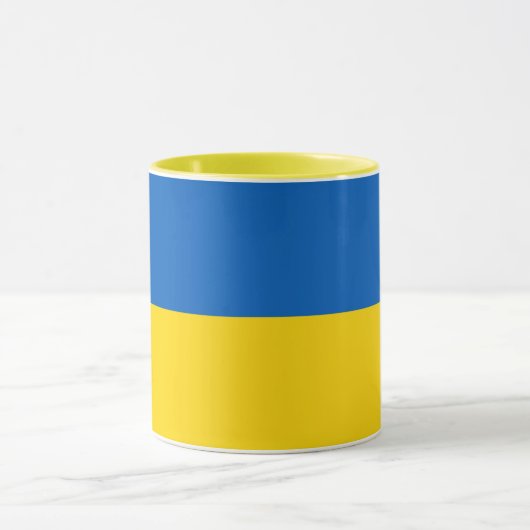 Schwarze Combo-Tasse mit ukrainischer Flagge Tasse (Zentrum)