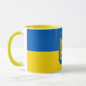 Schwarze Combo-Tasse mit ukrainischer Flagge Tasse (Links)