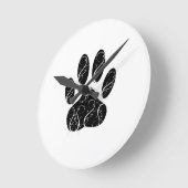 Schwarze Dog Pfosten mit weißen Schnörkeln Runde Wanduhr (Winkel)