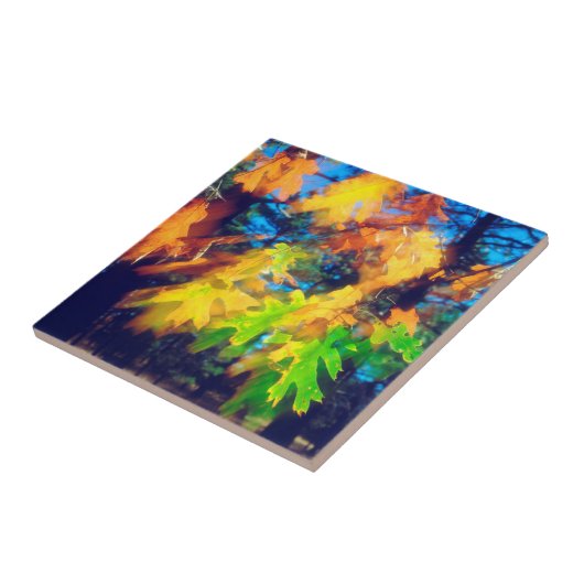 Schwarze Eiche-Blätter, die im Wind wehen Fliese (Seite)