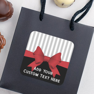 Schwarze Eleganz mit rotem Band und Streifen Quadratischer Aufkleber