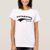 Schwarze Extrovertierte Typografie Swoosh Benutzer T-Shirt (Vorderseite)