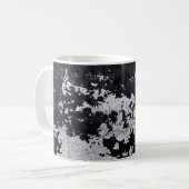 Schwarze Farbe in Chip Kaffeetasse (Vorderseite Links)