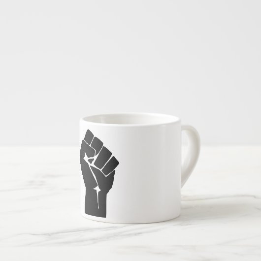 Schwarze Faust ausgelöst - Widerstand Espressotasse (Vorderseite Rechts)