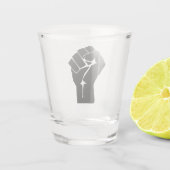 Schwarze Faust ausgelöst - Widerstand Schnapsglas (Rückseite)