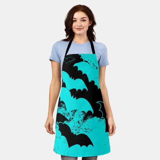 Schwarze Fledermäuse Aquamarin Schürze (Getragen)