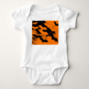 Schwarze Fledermäuse im Flugorange Baby Strampler