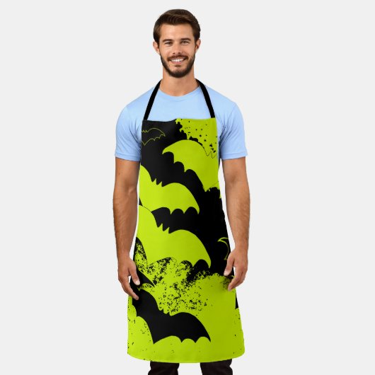 Schwarze Fledermäuse in Fluggelb Schürze (Getragen)