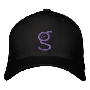 Schwarze Flex-Fit-Cap mit grauem besticktem Logo Bestickte Kappe