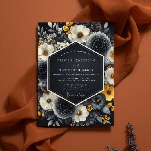 Schwarze florale Hochzeitsromantik Einladung